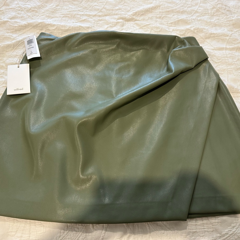 Wilfred Angie vegan leather skirt.